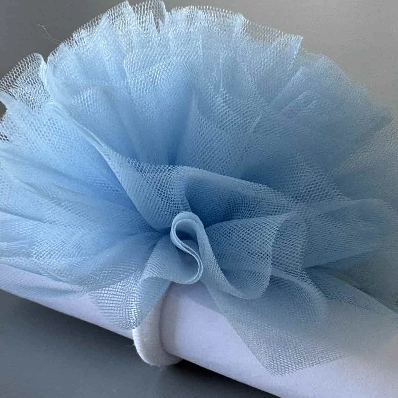 Bommel aus Tüll mit Haargummi – handgefertigtes Haaraccessoire für Mädchen