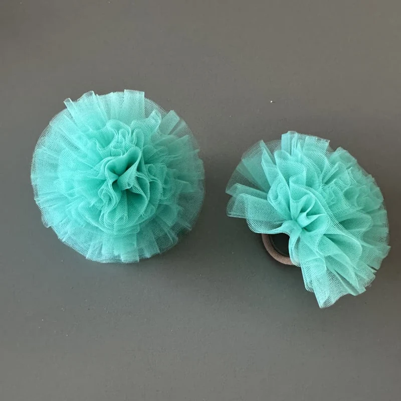Tüll Pompons mit Haargummis für Mädchen – Set mit 2 Haaraccessoires