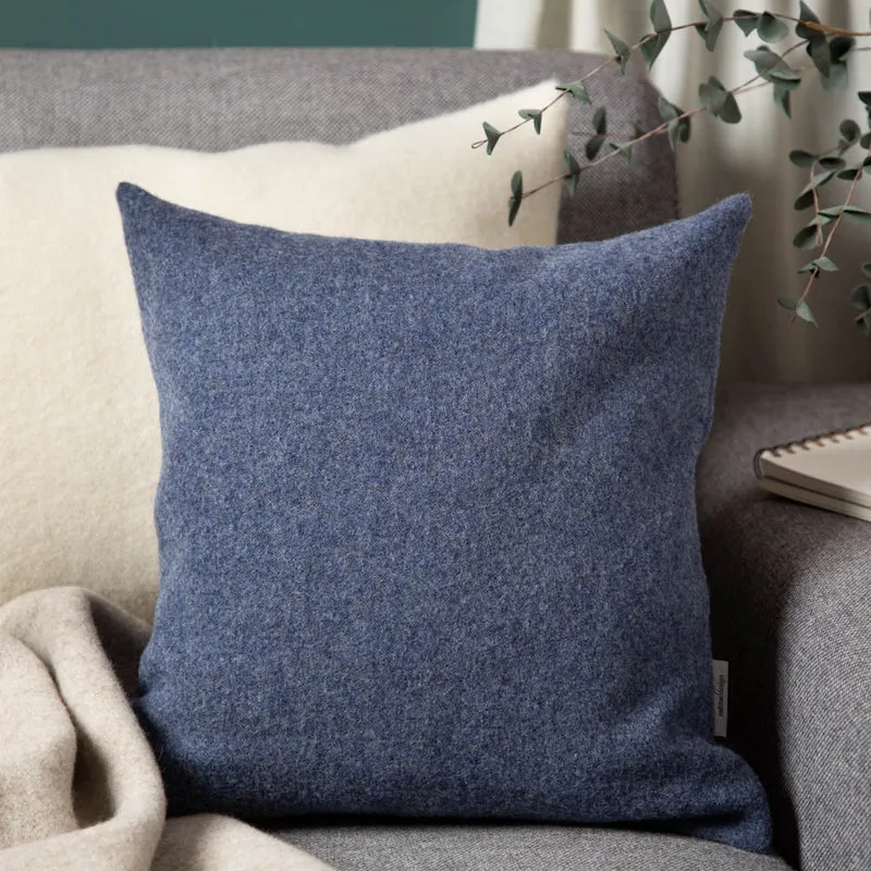 Kuschelkissen aus Flauschloden | 100 % Schurwolle