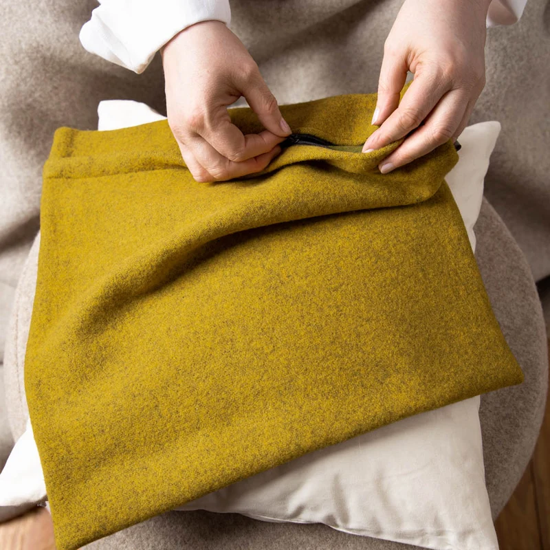 Kuschelkissen aus Flauschloden | 100 % Schurwolle
