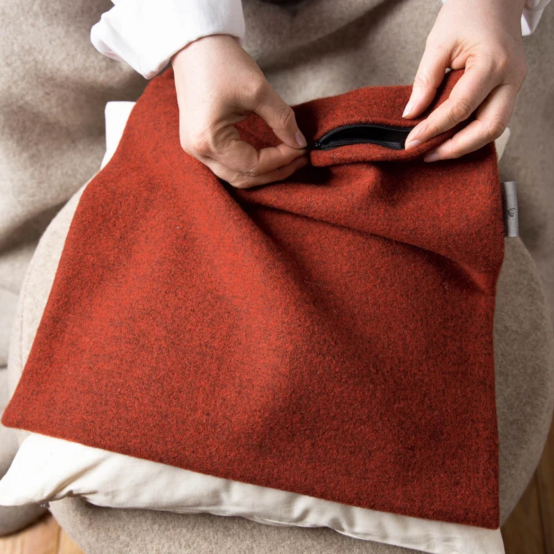Kuschelkissen aus Flauschloden | 100 % Schurwolle