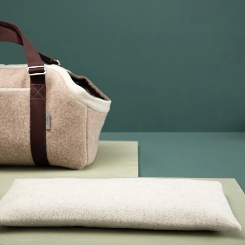 Kuschelkissen für die Hundetasche | Flauschloden & Wollfüllung