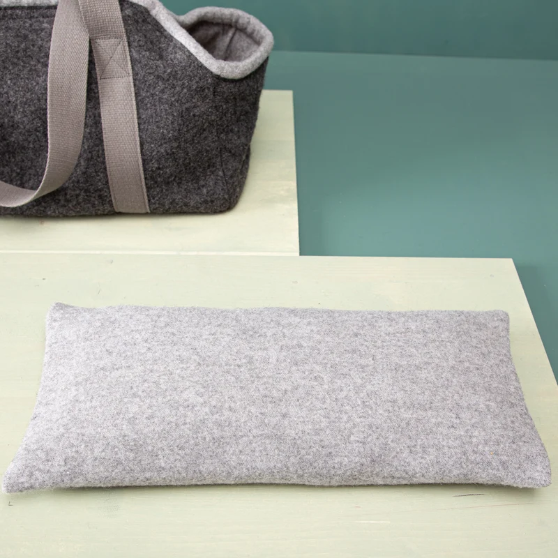 Kuschelkissen für die Hundetasche | Flauschloden & Wollfüllung