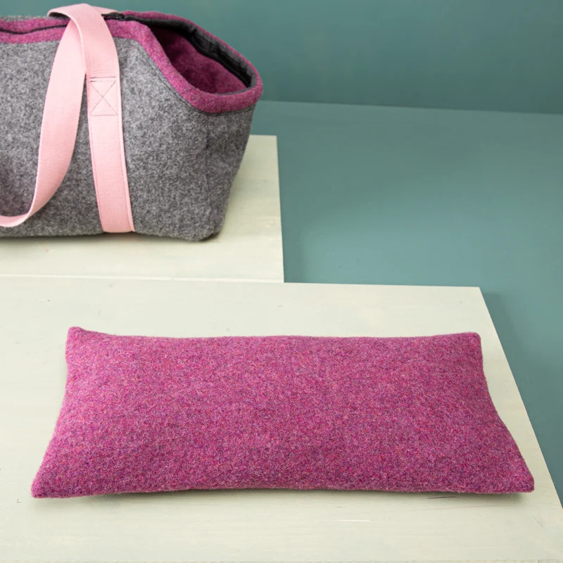 Kuschelkissen für die Hundetasche | Flauschloden & Wollfüllung