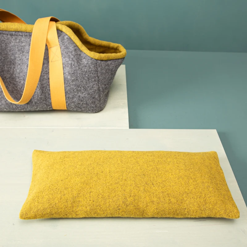 Kuschelkissen für die Hundetasche | Flauschloden & Wollfüllung