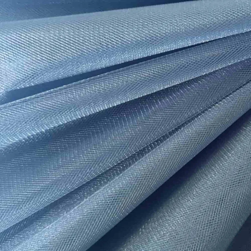 Tüll Stoff Meterware 300 cm breit – mittelfest & leicht glänzend für Kleider & Deko