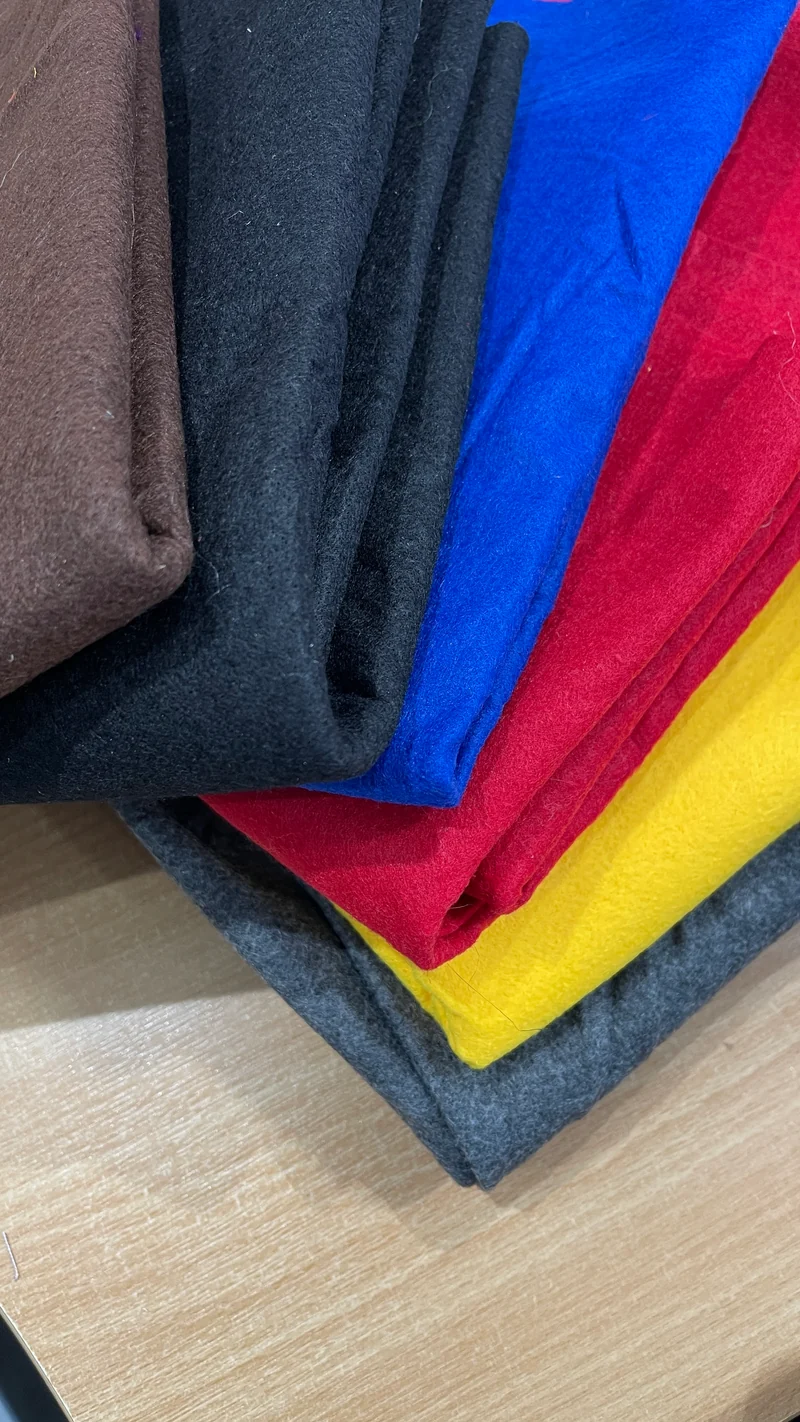 Plain Felt 500 Grams Assorted colours & sizes remenant pieces Craft Fabric M1976