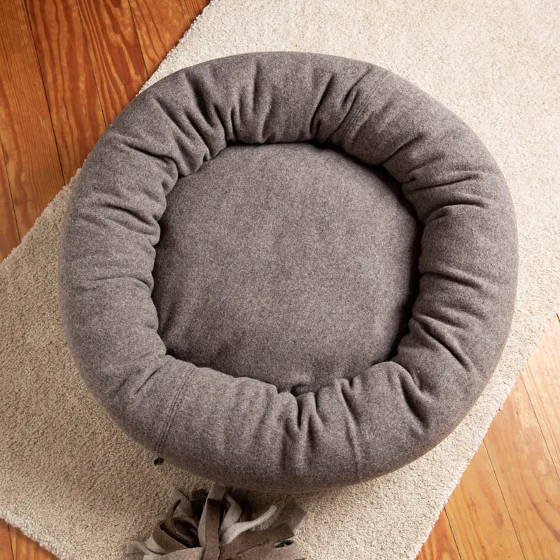 Hundedonut aus Loden | 100 % Schurwolle | Naturfüllungen