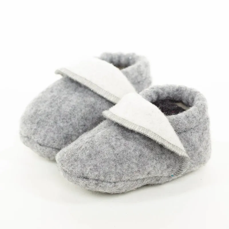 Babyschuhe aus Flauschloden | 100 % Schurwolle