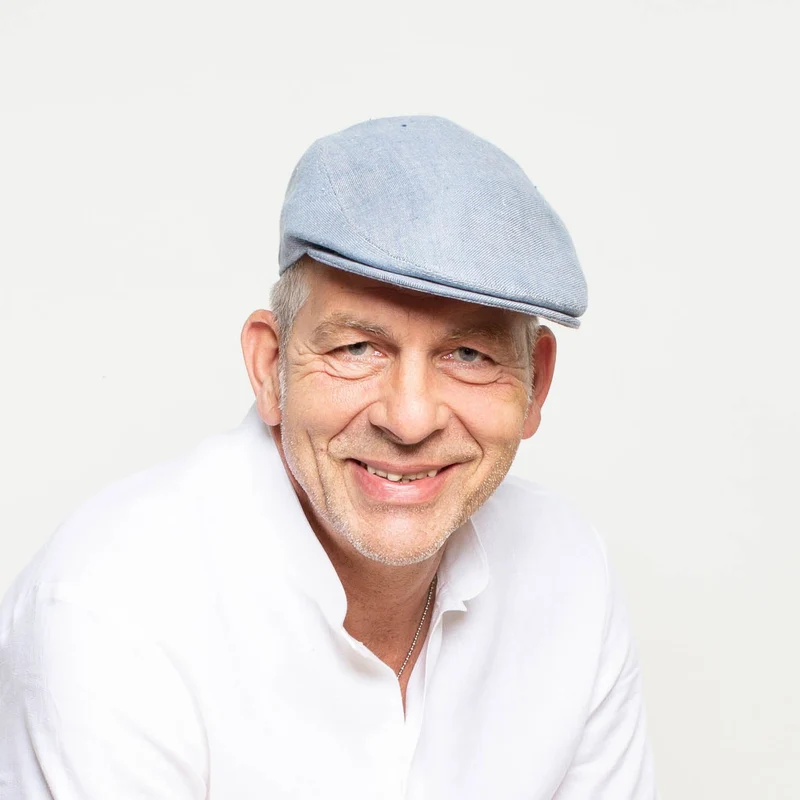 Flatcap aus Bioleinen - hellblau