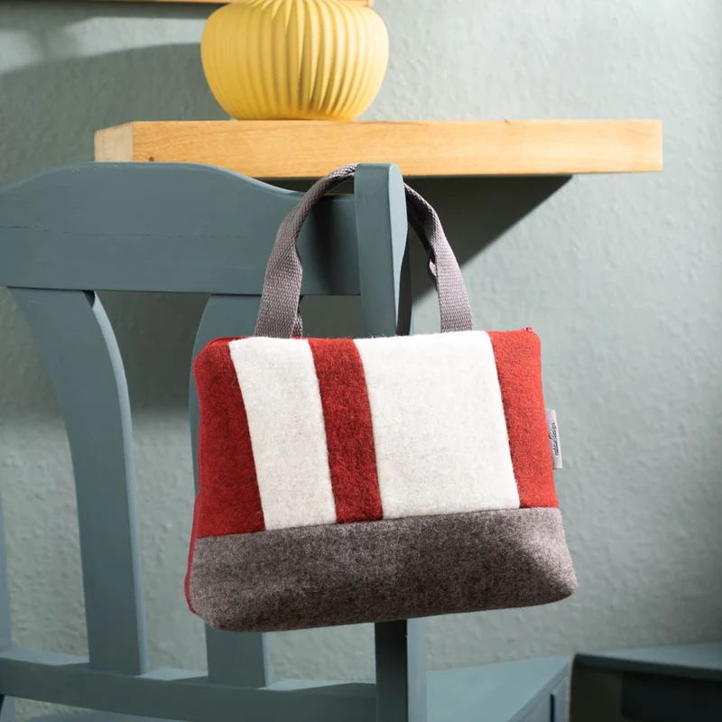 Kleine Handtasche aus Loden & Leinen