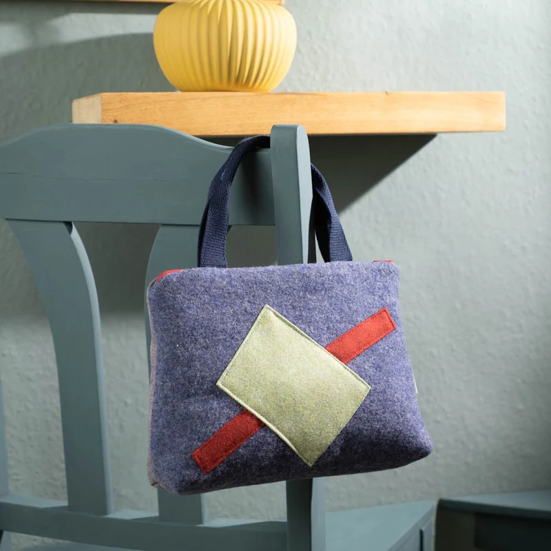 Kleine Handtasche aus Loden & Leinen