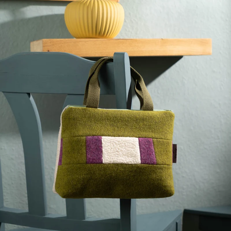 Kleine Handtasche aus Loden & Leinen