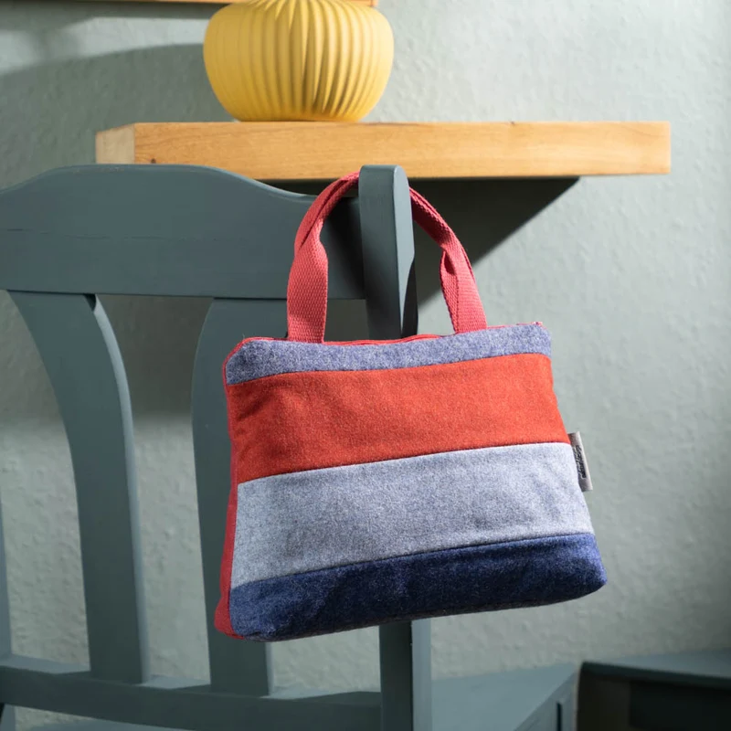 Kleine Handtasche aus Loden & Leinen