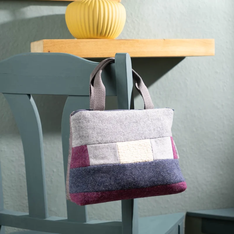 Kleine Handtasche aus Loden & Leinen