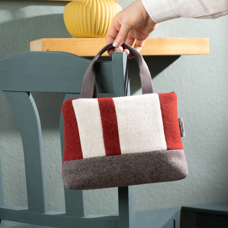 Kleine Handtasche aus Loden & Leinen