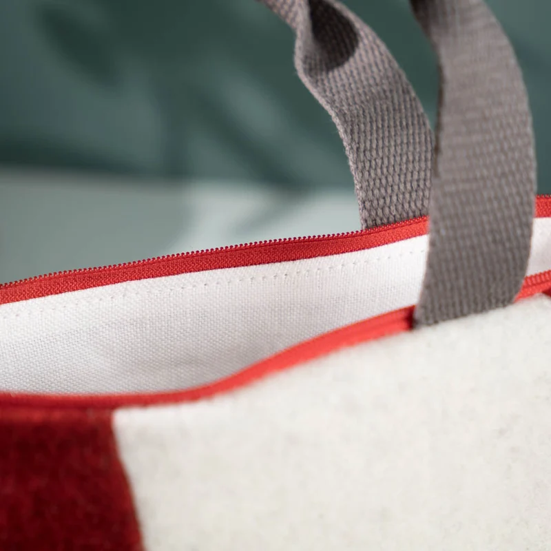 Kleine Handtasche aus Loden & Leinen