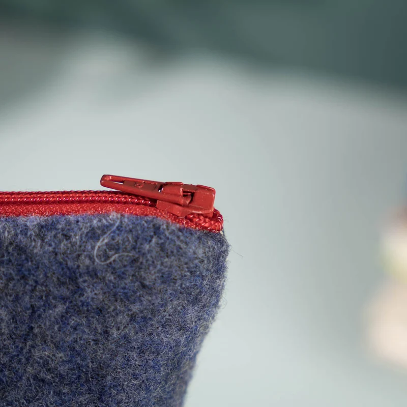 Kleine Handtasche aus Loden & Leinen