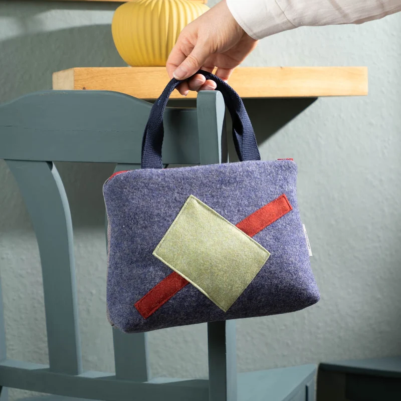 Kleine Handtasche aus Loden & Leinen