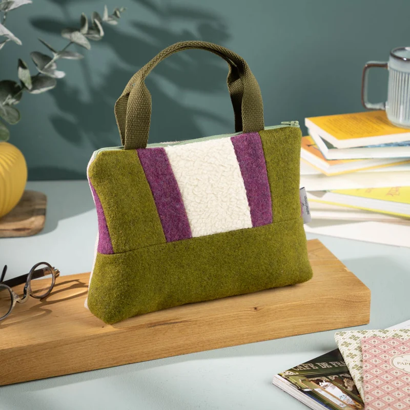 Kleine Handtasche aus Loden & Leinen