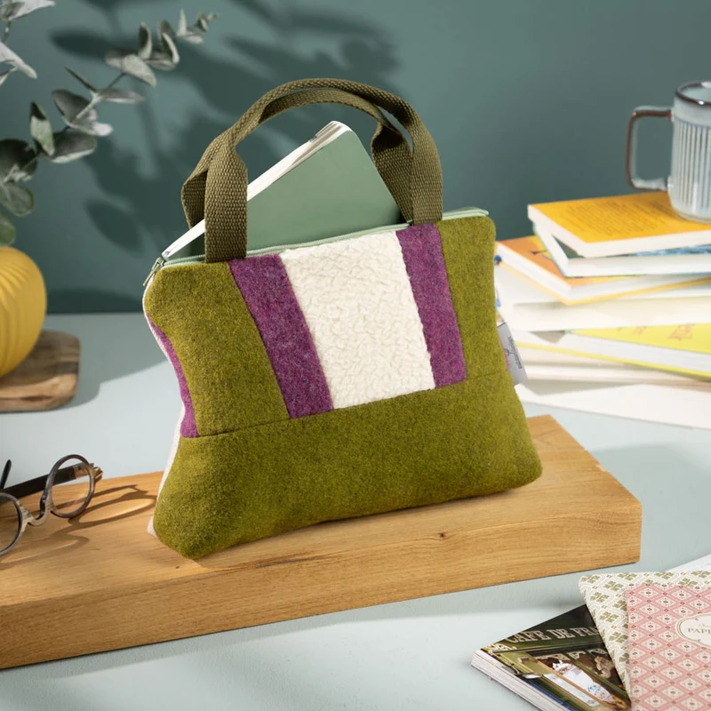 Kleine Handtasche aus Loden & Leinen
