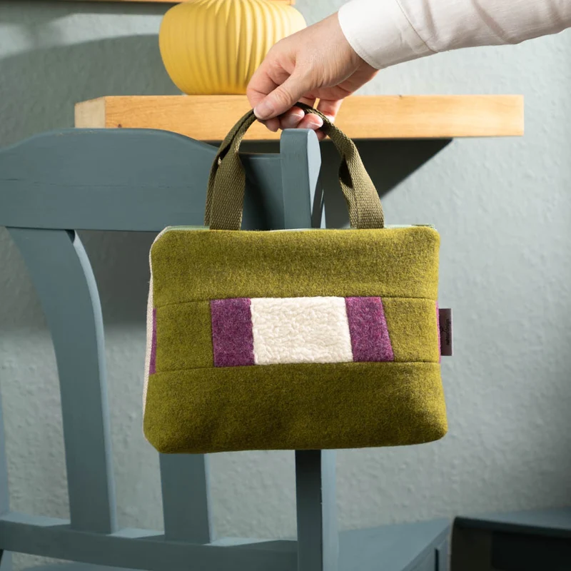 Kleine Handtasche aus Loden & Leinen