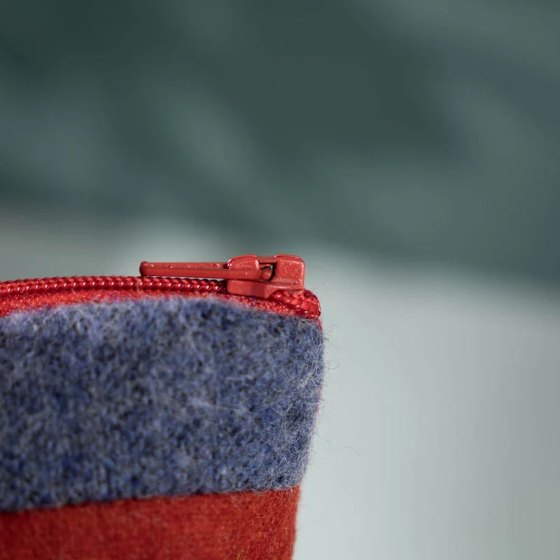 Kleine Handtasche aus Loden & Leinen