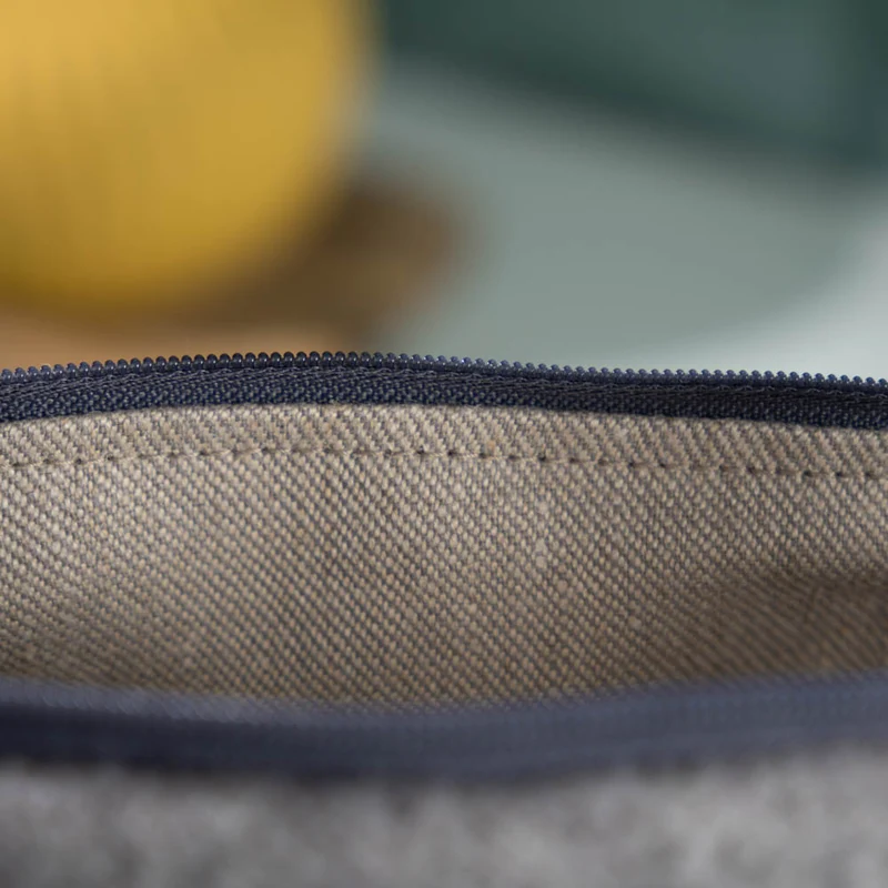 Kleine Handtasche aus Loden & Leinen