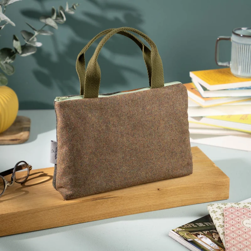 Kleine Handtasche aus Loden & Leinen