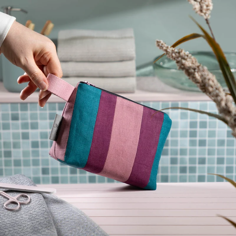 Kulturtasche aus Leinen | Unikat aus unserem Zuschnitt