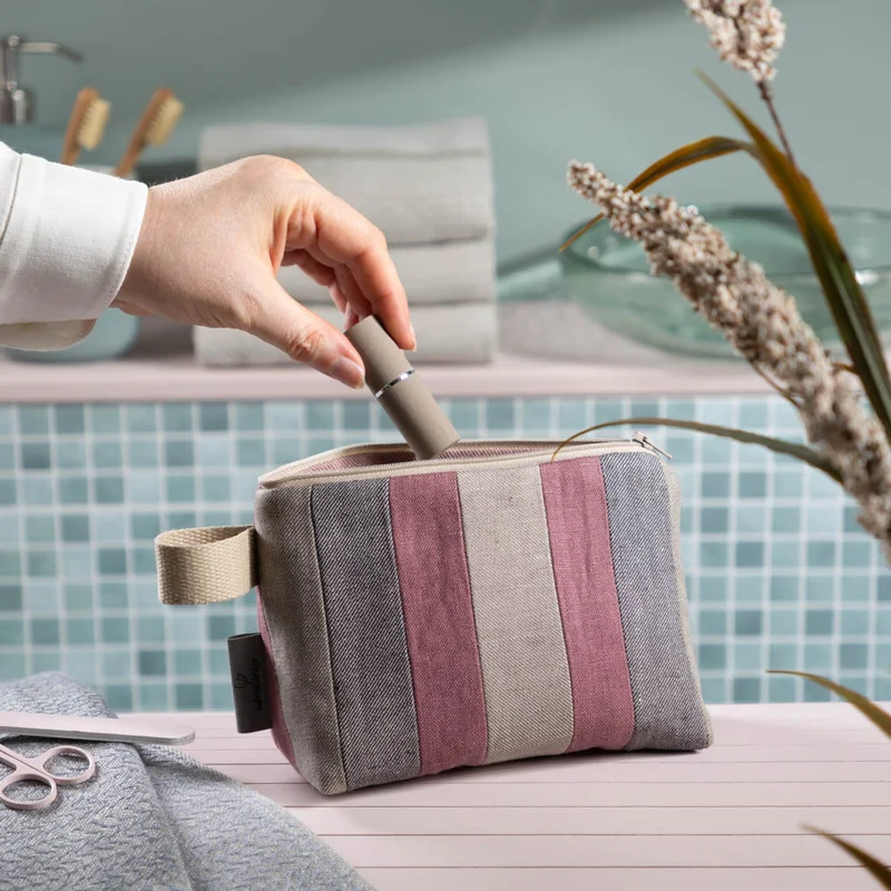 Kulturtasche aus Leinen | Unikat aus unserem Zuschnitt