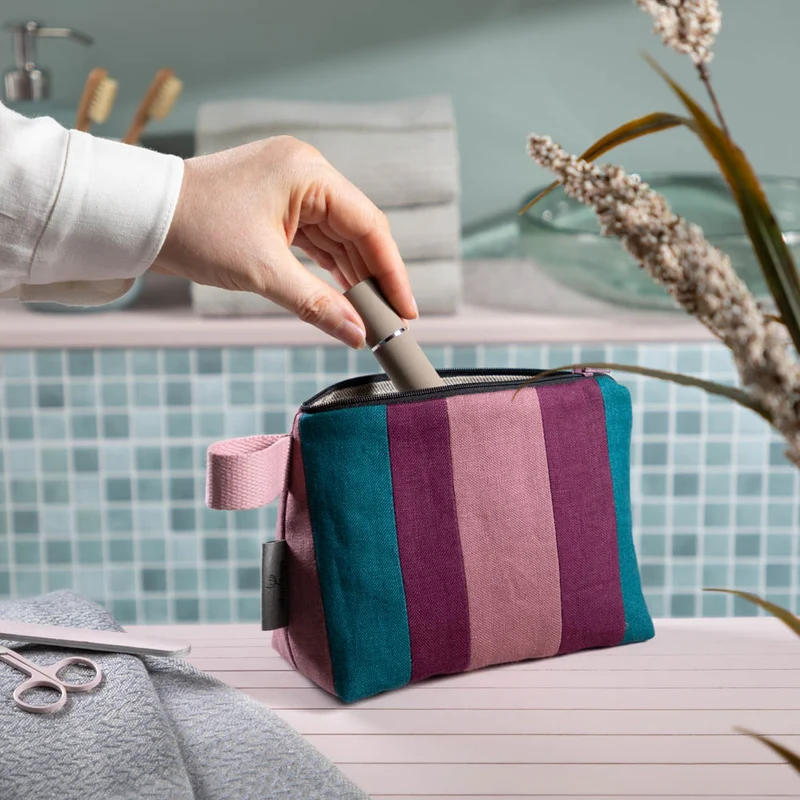 Kulturtasche aus Leinen | Unikat aus unserem Zuschnitt