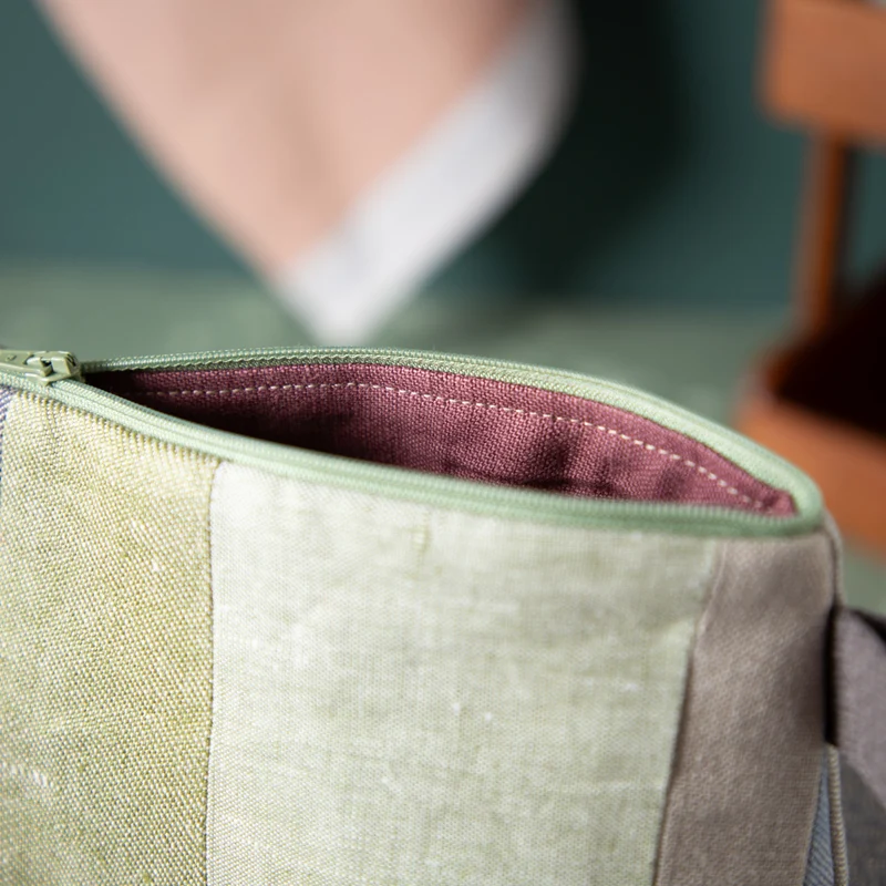 Kulturtasche aus Leinen | Unikat aus unserem Zuschnitt