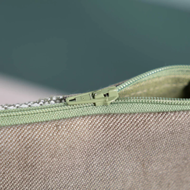 Kulturtasche aus Leinen | Unikat aus unserem Zuschnitt