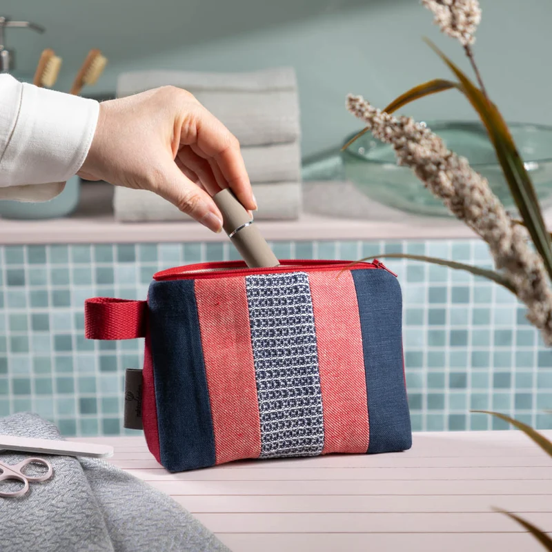 Kulturtasche aus Leinen | Unikat aus unserem Zuschnitt