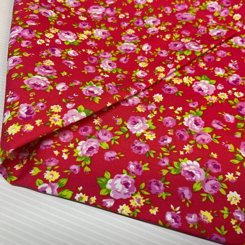 Classic Rose Floral Cotton Poplin dress Fabric Sold by the meter M1895
