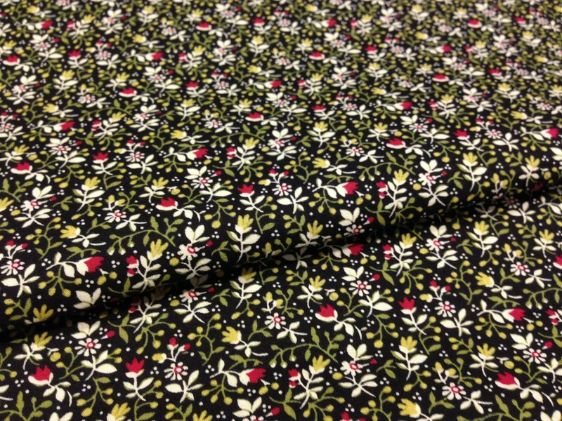 100% Cotton Printed Fabric 58" Wide - Small Floral M120
