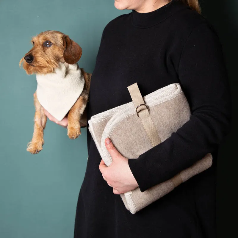 Hundematte aus Loden | 100 % Schurwolle | mit Transportgurt