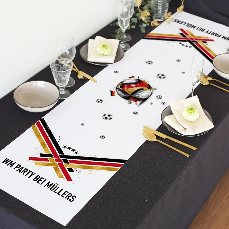 Fußball Tischläufer personalisiert mit Wunschtext | Deutschland Tisch Deko für WM, EM & Public Viewing