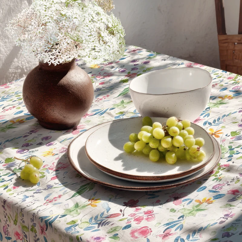 Jacquard Tischdecke aus beschichteter Baumwolle mit Fleckenschutz JQ1417 pastellfarbene Wildblumen eckig rund oval