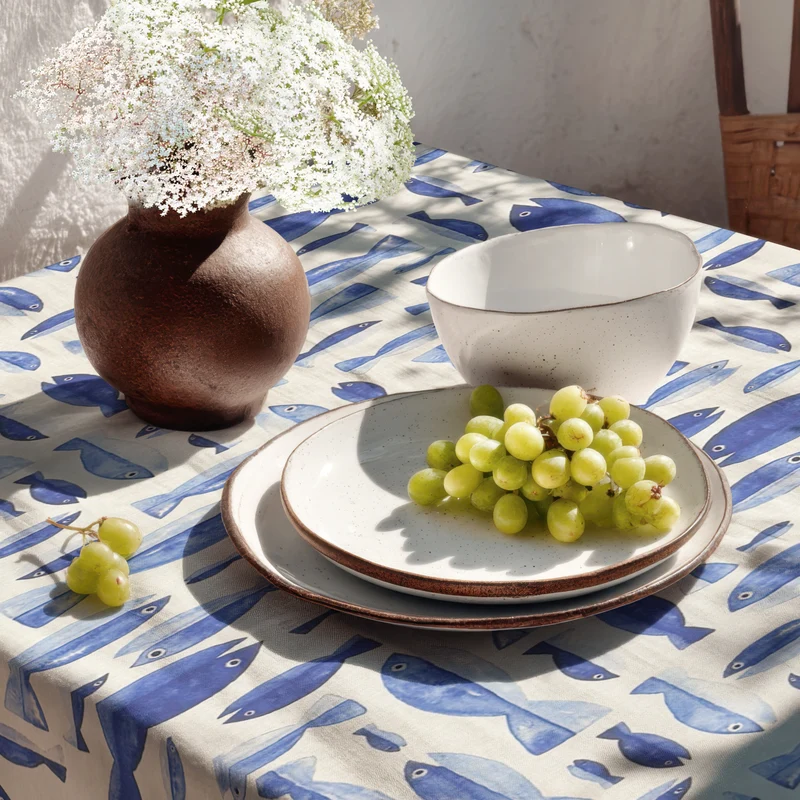 Jacquard Tischdecke aus beschichteter Baumwolle mit Fleckenschutz DP179 maritim blaue Fische eckig rund oval