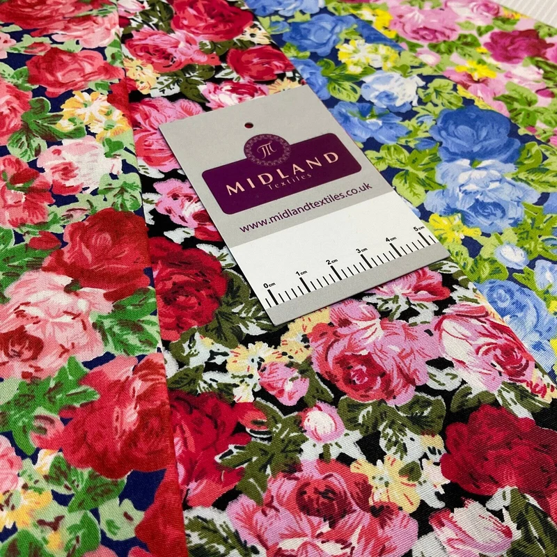 Bold vintage style floral Rosie Roses Cotton Poplin dress Fabric M1923