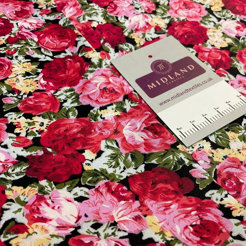 Bold vintage style floral Rosie Roses Cotton Poplin dress Fabric M1923