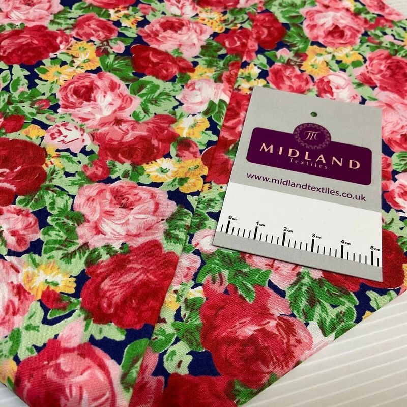 Bold vintage style floral Rosie Roses Cotton Poplin dress Fabric M1923