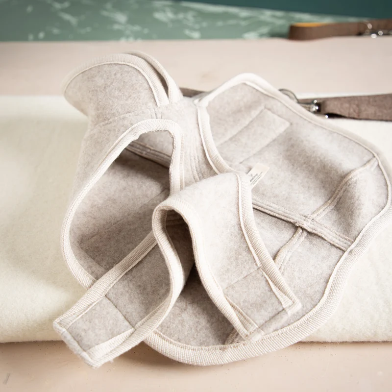Premium Hundemantel | Standardform | aus Loden | mongolische Merinowolle