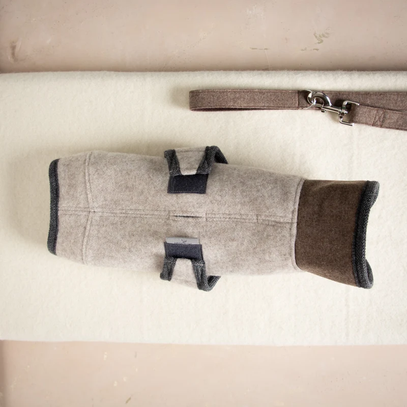 Premium Hundemantel | Dackelform | aus Loden | mongolische Merinowolle