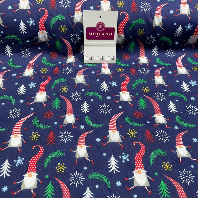 Assorted Christmas xmas Printed crafting Santa Holly Reindeers fabric M1682