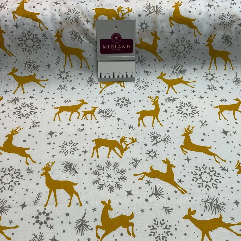 Assorted Christmas xmas Printed crafting Santa Holly Reindeers fabric M1682