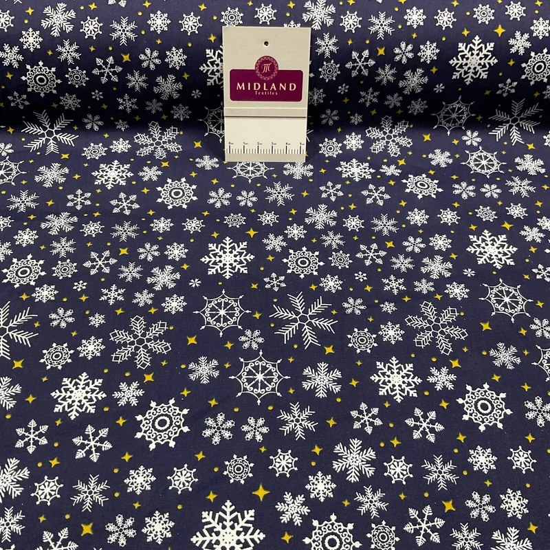 Assorted Christmas xmas Printed crafting Santa Holly Reindeers fabric M1682