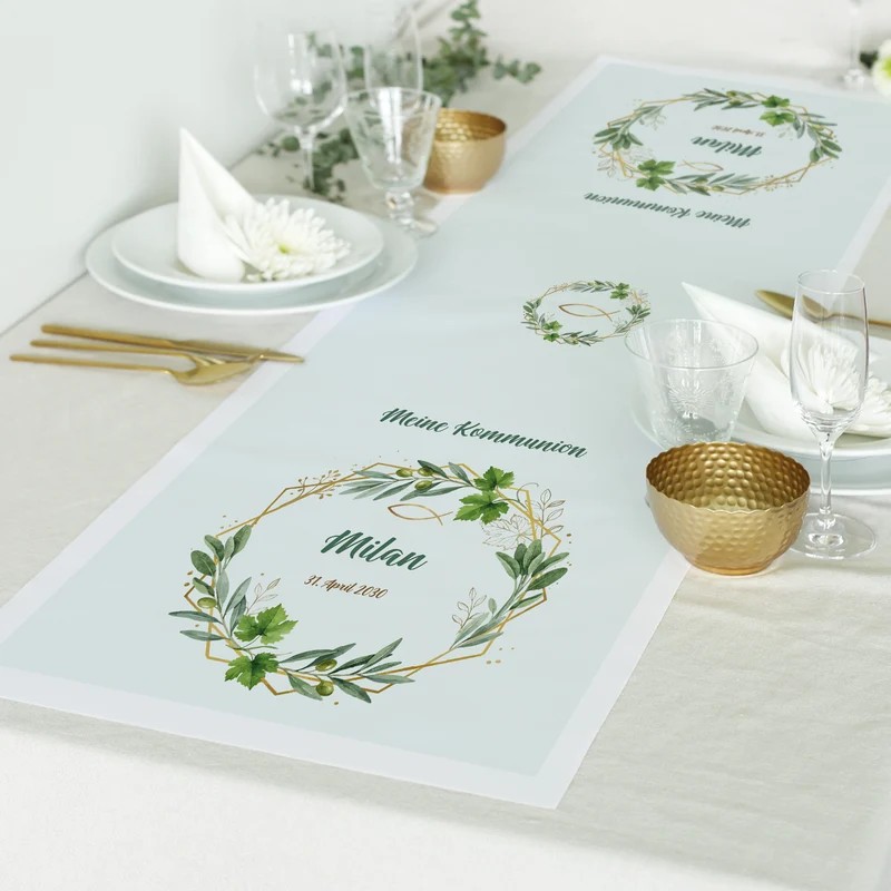 Personalisierter Tischläufer Taufe, Kommunion, Konfirmation oder Firmung mit Blätterkranz & Fischmotiv